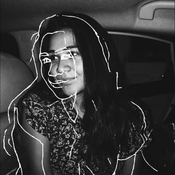 Meet your Posher, Alondra - Picture 1 of 1